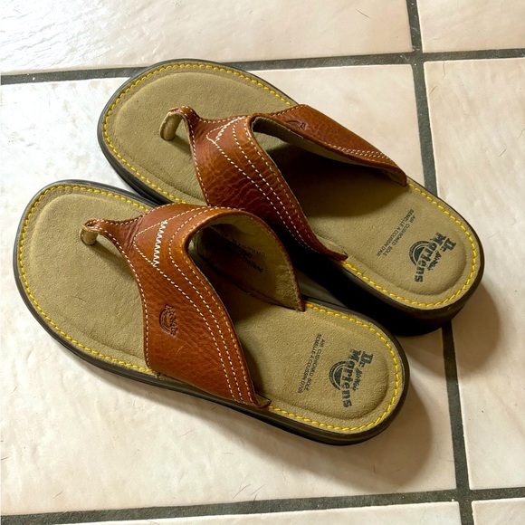 Dr. Martens Shoes - Dr. Martin flip flop sandals